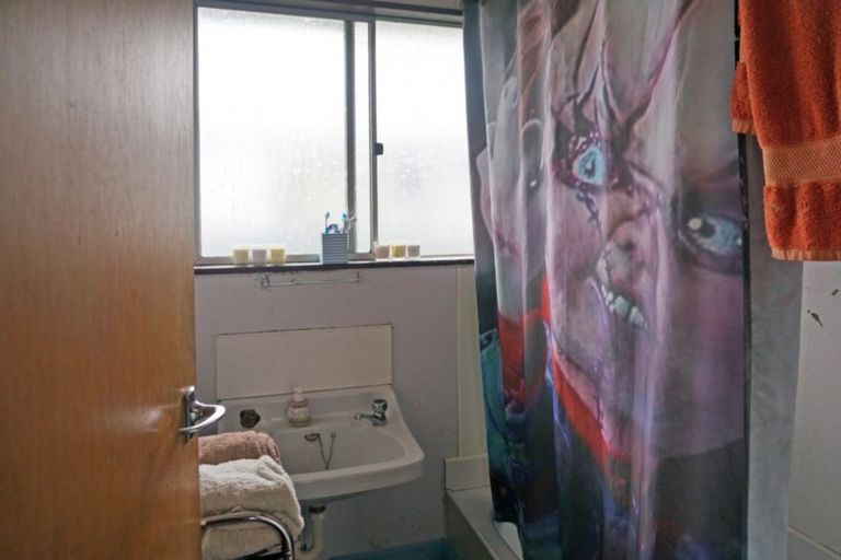 Photo of property in 8 Crowther Crescent, Heidelberg, Invercargill, 9812