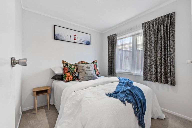 Photo of property in 4/94 Lynwood Road, New Lynn, Auckland, 0600