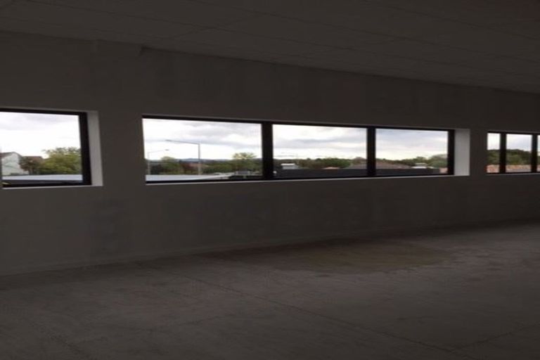 Photo of property in 1 Shirley Road, Parau, Auckland, 0604