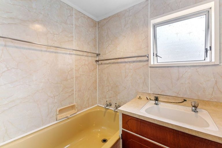 Photo of property in 63 Queens Road, Waikanae Beach, Waikanae, 5036