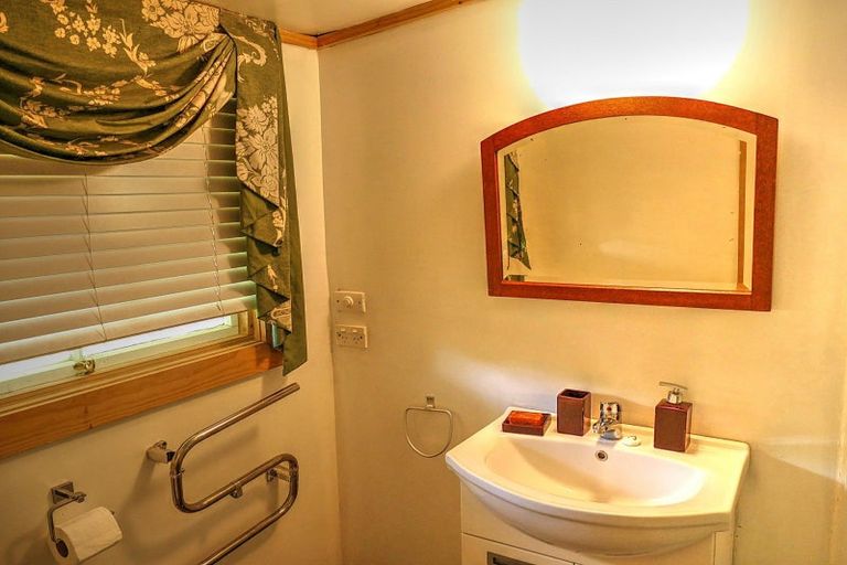 Photo of property in 52 Ongarue Village Road, Ongarue, 3997