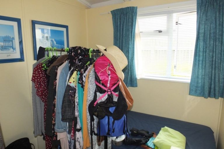 Photo of property in 20 Marine Parade South, Foxton Beach, Foxton, 4815