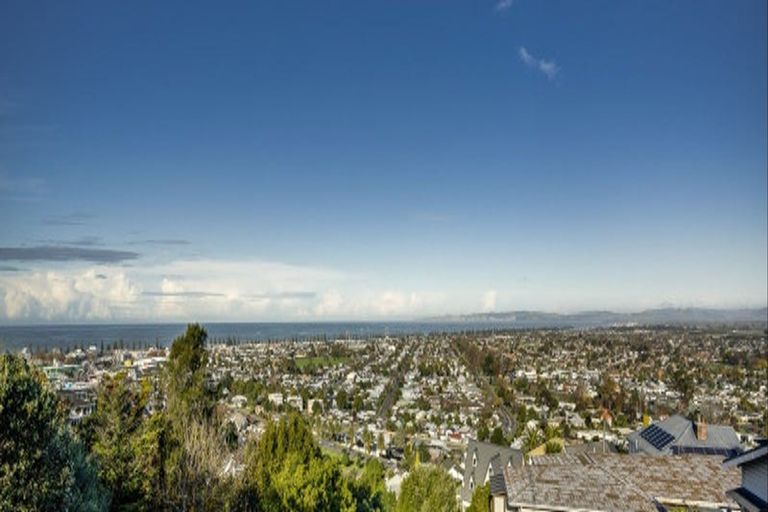 Photo of property in 13 Havelock Road, Hospital Hill, Napier, 4110