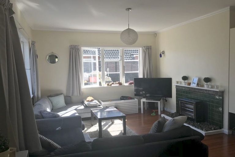 Photo of property in 267 Riverside Drive, Waterloo, Lower Hutt, 5011