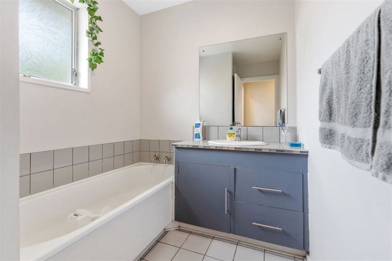 Photo of property in 1/51 Centaurus Road, Cashmere, Christchurch, 8022