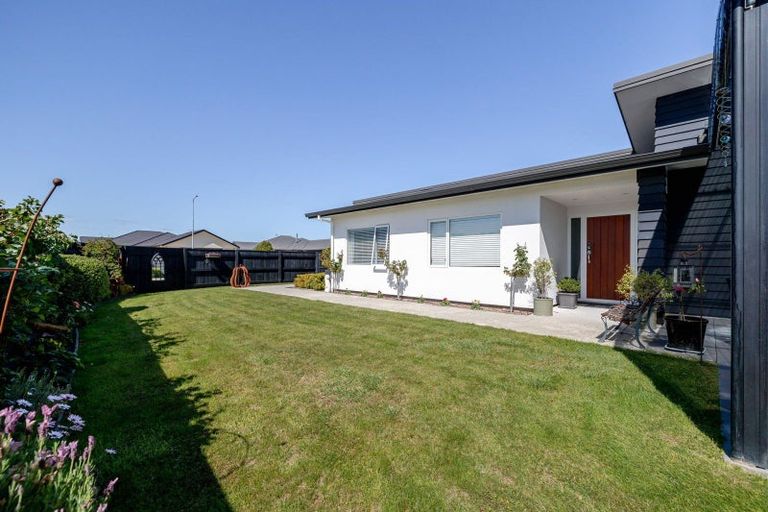 Photo of property in 2 Morocco Terrace, Kelvin Grove, Palmerston North, 4414
