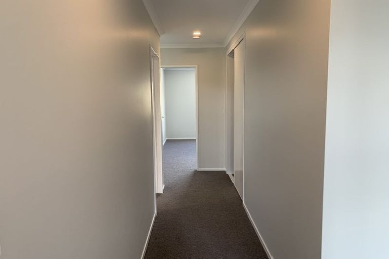 Photo of property in 15 William Calvert Drive, Swanson, Auckland, 0614