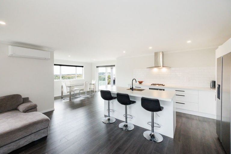 Photo of property in 7 Gibraltar Way, Fitzherbert, Palmerston North, 4410