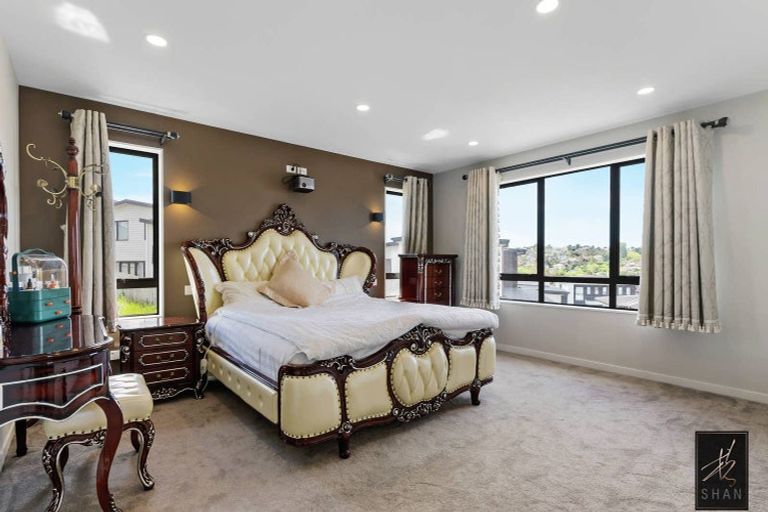 Photo of property in 21 Colliston Rise, Pinehill, Auckland, 0632