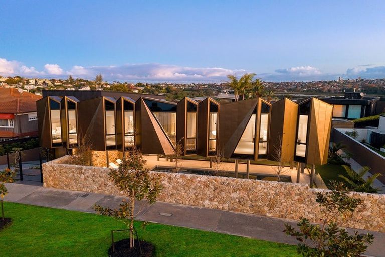 Photo of property in 32 Tuhaere Street, Orakei, Auckland, 1071