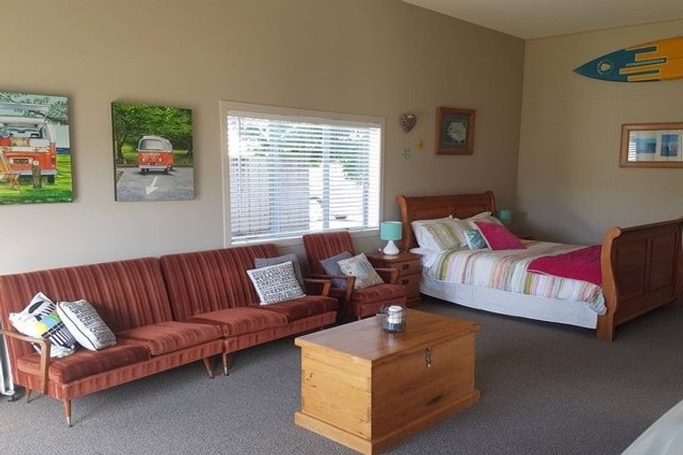 Photo of property in 22 Pacific Place, Whitianga, 3510