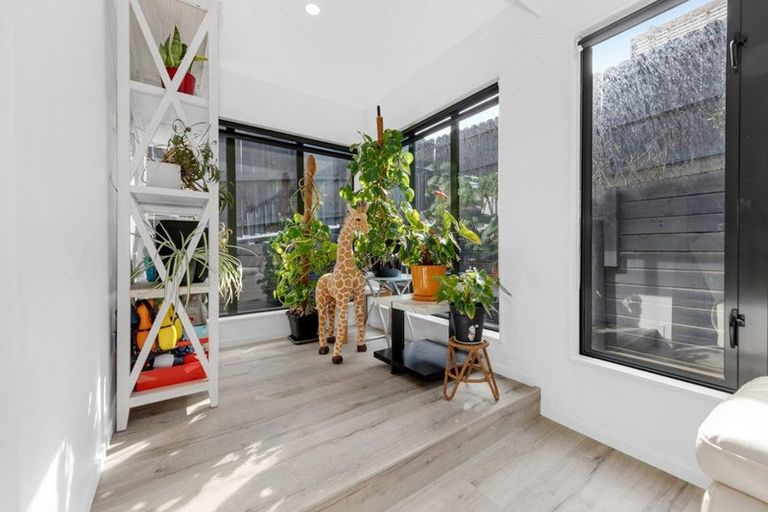 Photo of property in 39b Chieftain Rise, Goodwood Heights, Auckland, 2105