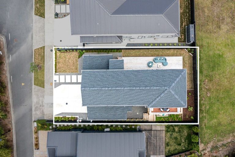 Photo of property in 9 Waimaru Lane, Orewa, 0931