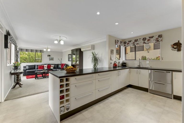 Photo of property in 16 Kamaka Crescent, Bridge Hill, Alexandra, 9320