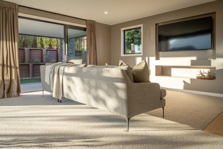 Photo of property in 18 Fenton Avenue, Wanaka, 9305