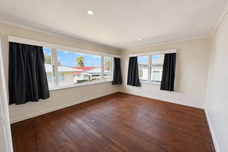 Photo of property in 9 Surrey Street, Manurewa, Auckland, 2102