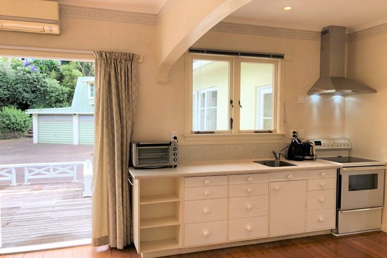 Photo of property in 26a Queens Parade, Devonport, Auckland, 0624