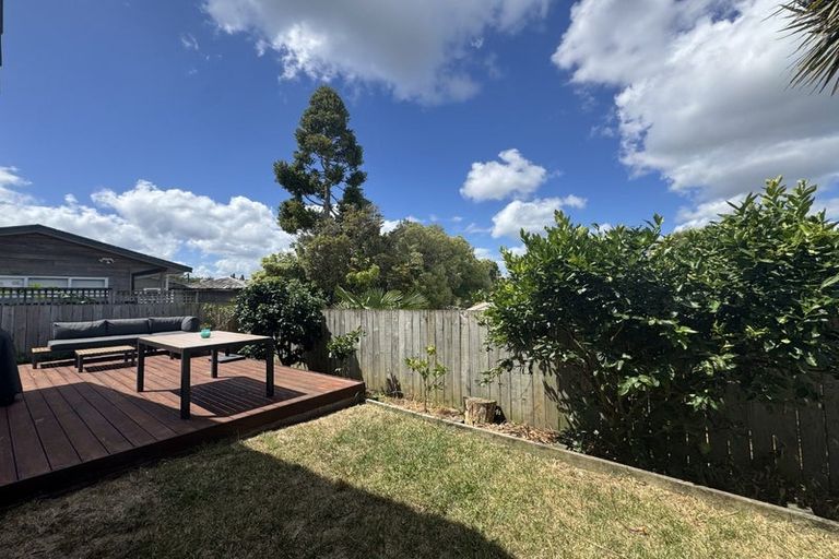 Photo of property in 18 Marie Costello Way, Beach Haven, Auckland, 0626