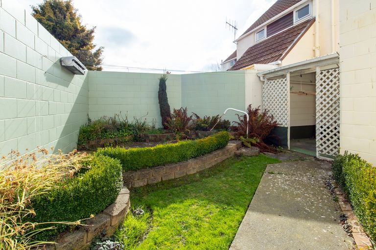 Photo of property in 2/2 Cross Street, Marchwiel, Timaru, 7910