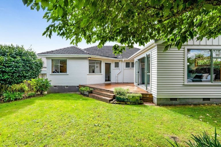 Photo of property in 86 Mangorei Road, Strandon, New Plymouth, 4312