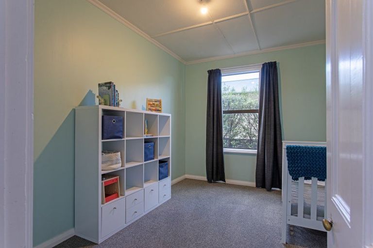 Photo of property in 45 Waverley Street, Waipawa, 4210