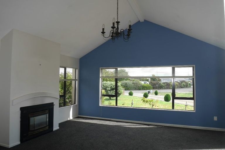 Photo of property in 8 Santa Teresa Court, Paraparaumu Beach, Paraparaumu, 5032