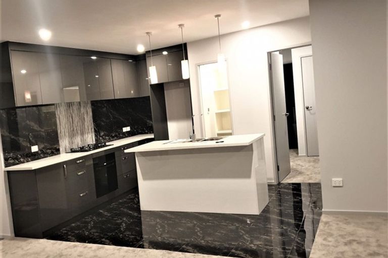 Photo of property in 3 Frederick Place, Whalers Gate, New Plymouth, 4310