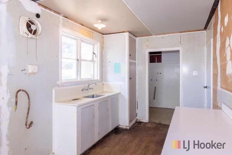 Photo of property in 42 Harper Street, Gonville, Whanganui, 4501