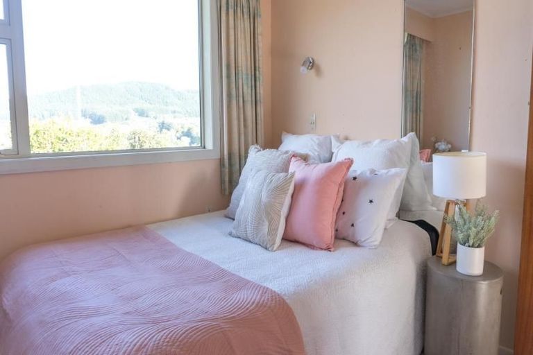 Photo of property in 3a Morgan Place, Tawa, Wellington, 5028