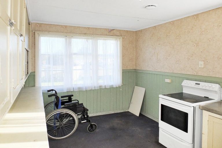 Photo of property in 43b Johnston Street, Foxton, 4814