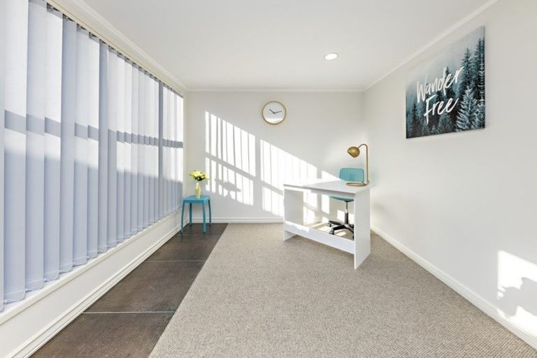 Photo of property in 8 Antalya Place, Manurewa, Auckland, 2102