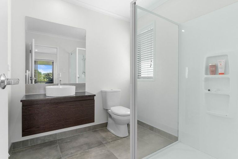 Photo of property in 32 Robert Hastie Drive, Mangawhai, 0573