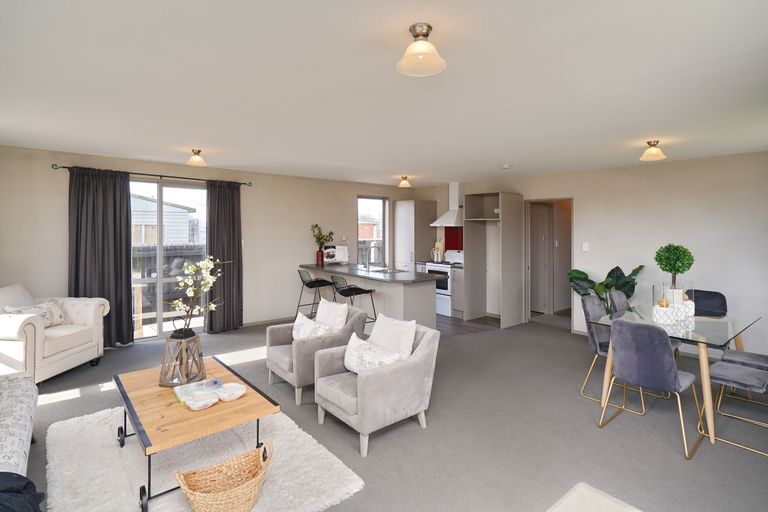 Photo of property in 15b Roberts Road, Hei Hei, Christchurch, 8042