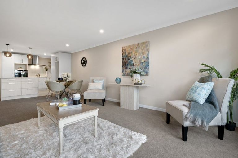 Photo of property in 1c/12 Selwyn Road, Cockle Bay, Auckland, 2014