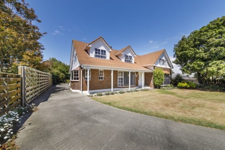 Photo of property in 153/155 High Street, Bulls, 4818