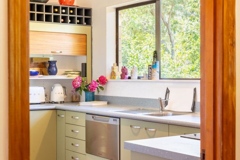 Photo of property in 15a Alexander Road, Raumati Beach, Paraparaumu, 5032