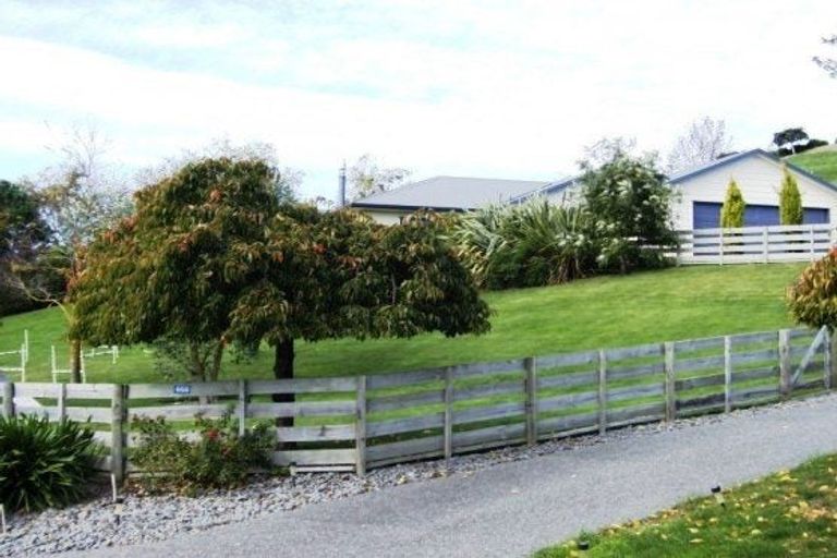 Photo of property in 668 Swamp Road, Puketapu, Napier, 4183