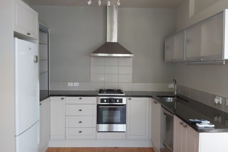 Photo of property in 31 Seafield View Road, Grafton, Auckland, 1023