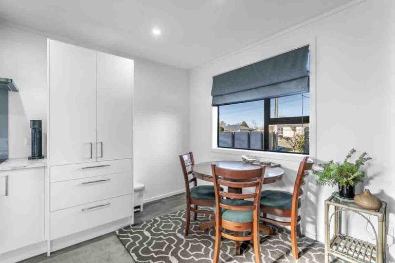 Photo of property in 65 Kilmarnock Street, Wallacetown, 9816