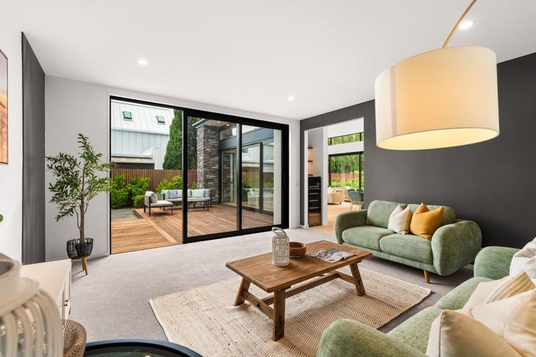 Photo of property in 99a Fendalton Road, Fendalton, Christchurch, 8014