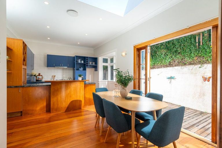 Photo of property in 43 Kainui Road, Hataitai, Wellington, 6021