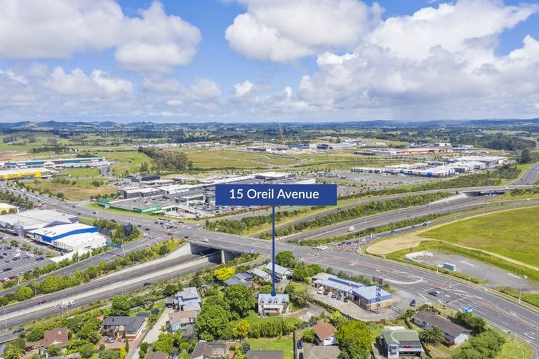 Photo of property in 15 Oreil Avenue, West Harbour, Auckland, 0618