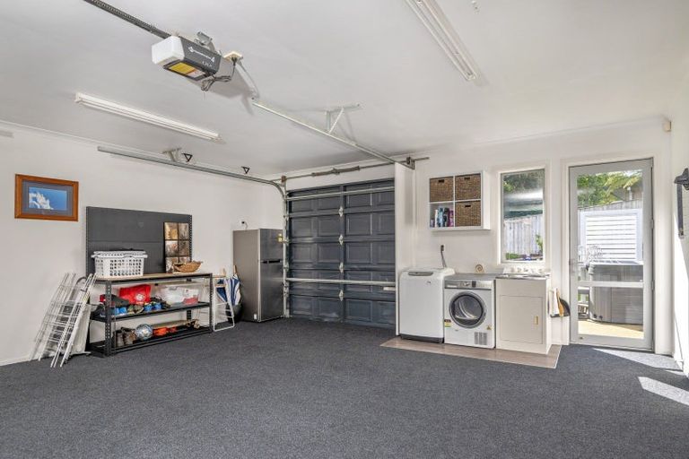 Photo of property in 1 The Fairway, Whakatane, 3120