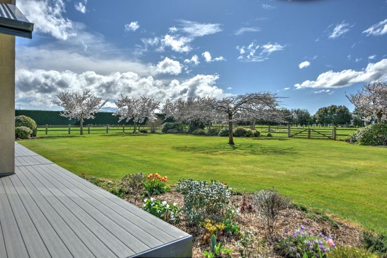 Photo of property in 24 Mckinnon Road, Edendale, Wyndham, 9893
