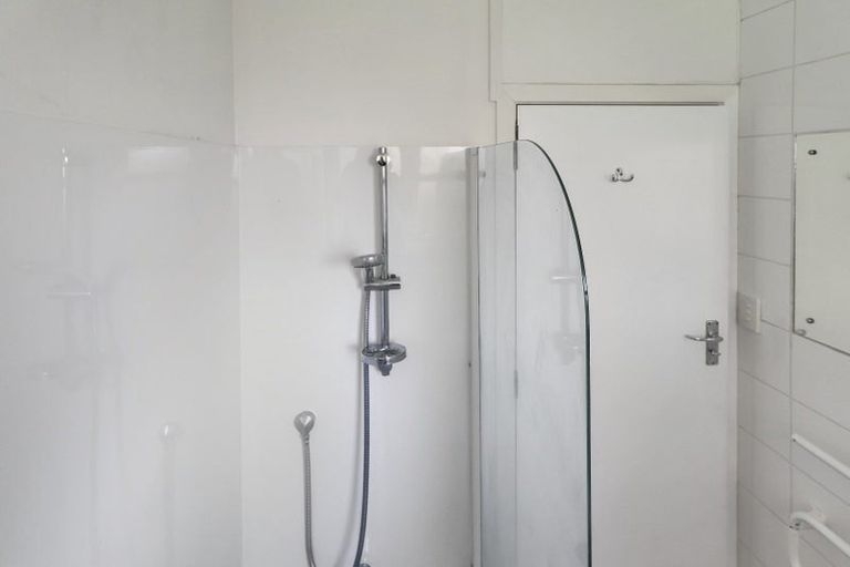 Photo of property in 1 Field Street, Silverstream, Upper Hutt, 5019