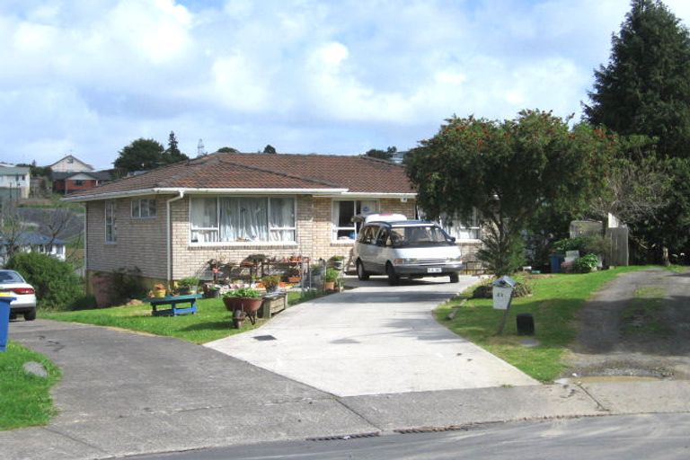 Photo of property in 23 Yule Place, Massey, Auckland, 0614