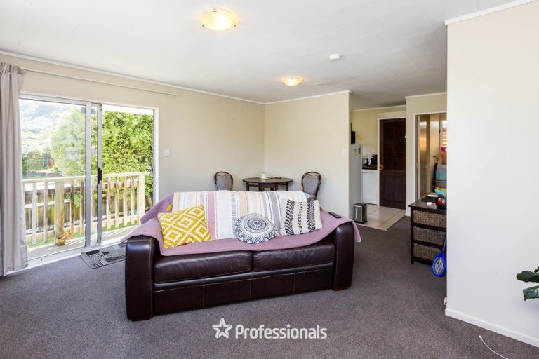 Photo of property in 1/56 Gemstone Drive, Birchville, Upper Hutt, 5018