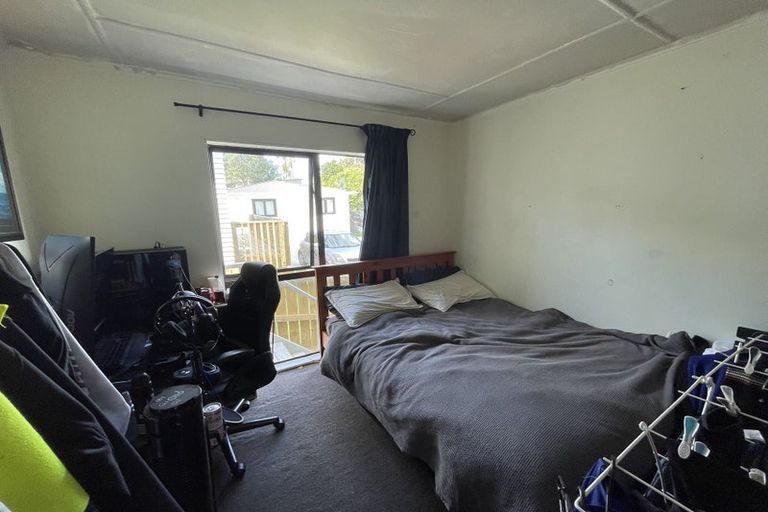 Photo of property in 162 Edmonton Road, Te Atatu South, Auckland, 0610