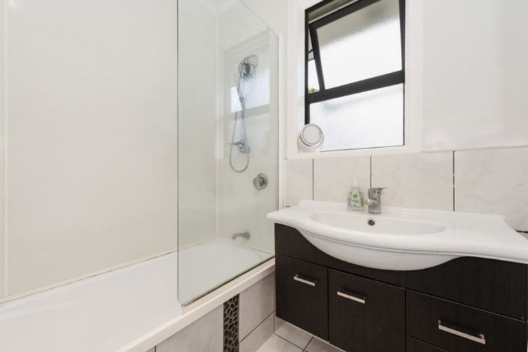 Photo of property in 10 Barrie Crescent, Silverdale, Hamilton, 3216