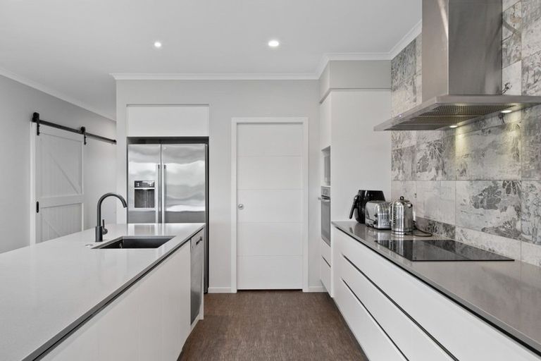 Photo of property in 58 Puhirake Crescent, Pyes Pa, Tauranga, 3112